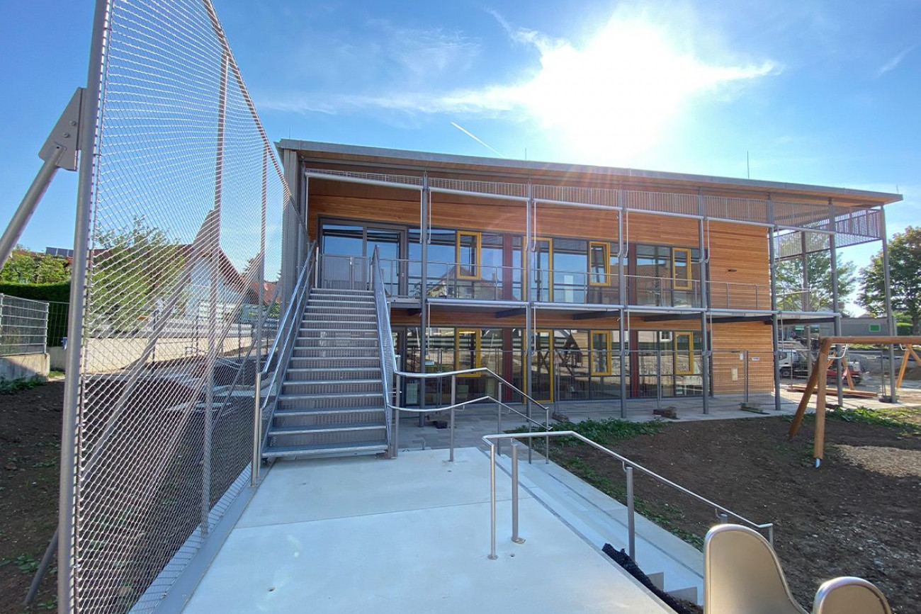 PLANUNGSBÜRO WEYERS | Referenzen | Stahltreppen 01