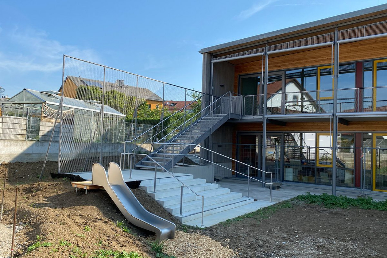 PLANUNGSBÜRO WEYERS | Referenzen | Stahltreppen 02