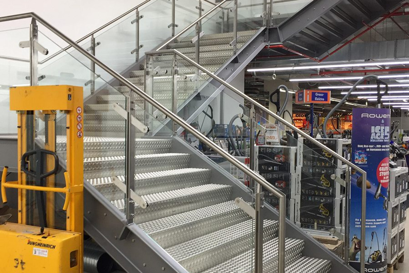 PLANUNGSBÜRO WEYERS | Referenzen | Stahltreppen 18