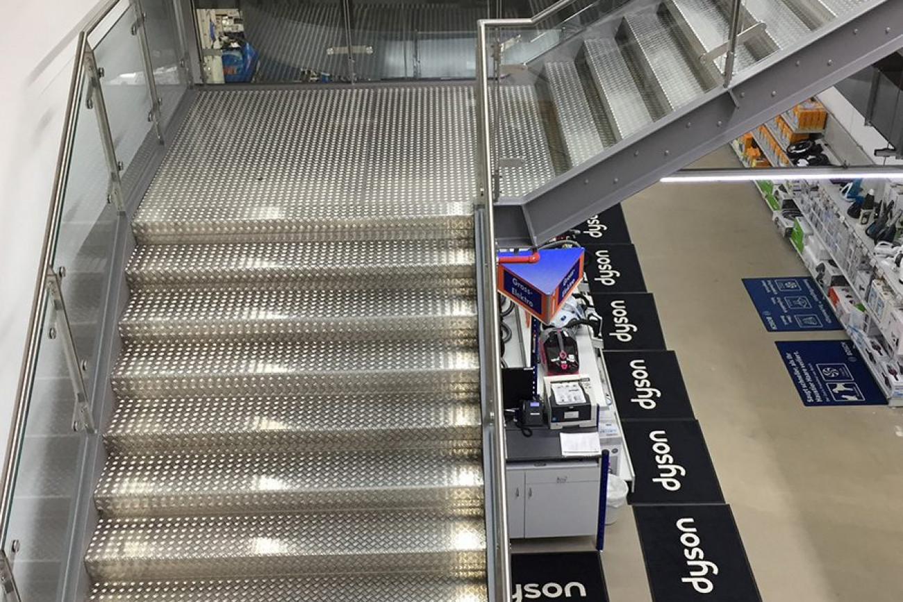 PLANUNGSBÜRO WEYERS | Referenzen | Stahltreppen 19